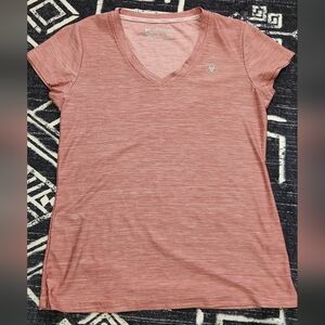 Ariat V Neck Tee Medium